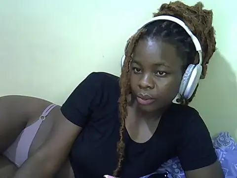 Snapshot of nyla_shal chatting on 06-16-26, 09:42 nyla shal online show from 06-16-26, 09:42