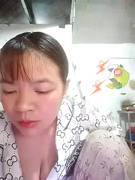 Loleml01 online show from 05-18-26, 05:56
