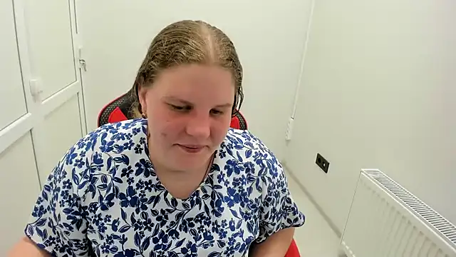 Bella shyy  online show from 06-17-26, 12:15