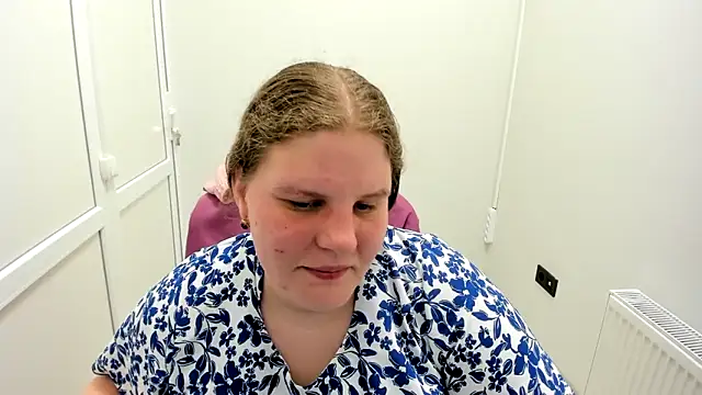 Bella shyy  online show from 06-18-26, 12:32