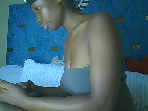 Snapshot of Mariana_150 chatting on 05-22-26, 04:54 Mariana 150 online show from 05-22-26, 04:54