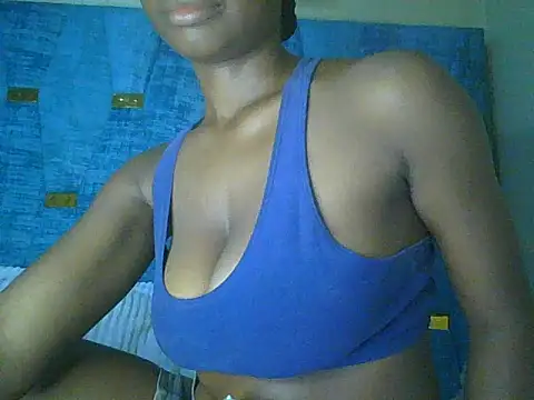 Snapshot of Mariana_150 chatting on 05-20-26, 04:09 Mariana 150 online show from 05-20-26, 04:09