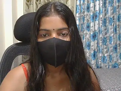 hoty-pihu online show from 05-19-26, 04:19