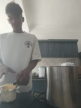 singalguy12 online show from 07-24-26, 04:19
