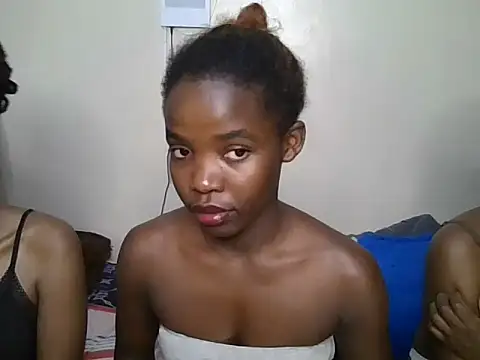 Snapshot of kinkyaria3 chatting on 06-28-26, 09:10 kinkyaria3 online show from 06-28-26, 09:10