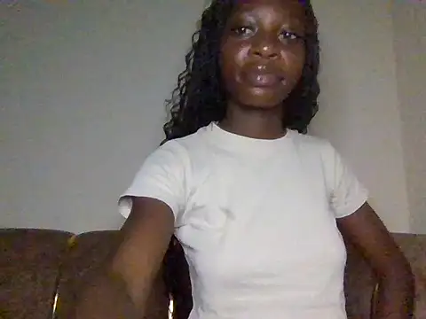 miss petite0 online show from 06-15-26, 10:15