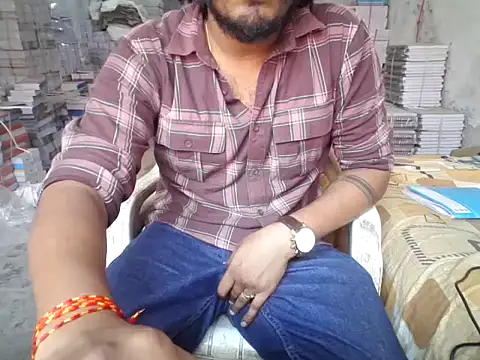 Snapshot of hardicckk chatting on 05-19-26, 07:26 hardicckk online show from 05-19-26, 07:26
