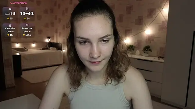 Snapshot of Megan_swiftss chatting on 06-20-26, 06:57 Megan swiftss online show from 06-20-26, 06:57