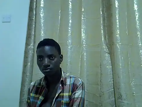 Snapshot of cutiebreey chatting on 06-30-26, 12:43 cutiebreey online show from 06-30-26, 12:43