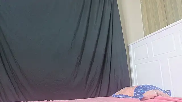 Caramel Milk Maid online show from 05-22-26, 04:10