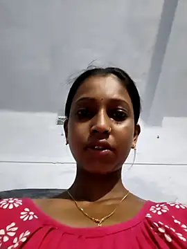 Snapshot of Hot-Dola chatting on 05-23-26, 03:44 Hot-Dola online show from 05-23-26, 03:44