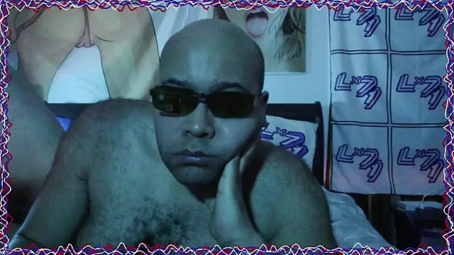 Snapshot of Lx71_XXX chatting on 06-12-26, 03:32 Lx71 XXX online show from 06-12-26, 03:32
