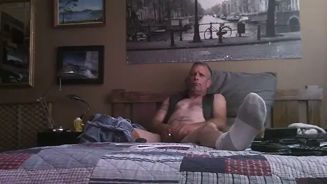 truckdawg2023 online show from 06-26-26, 07:52