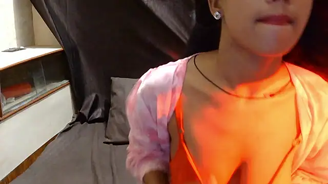 BabyQueen23 online show from 06-18-26, 04:22