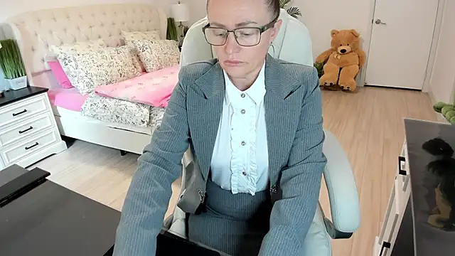 Vika73 online show from 10-20-25, 07:36