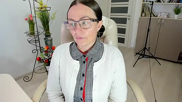 Vika73 online show from 12-04-25, 10:47