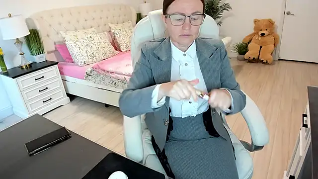 Vika73 online show from 10-19-25, 01:47