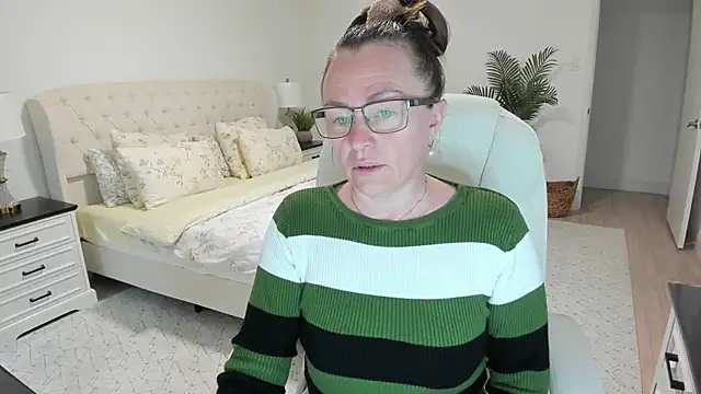 Vika73 online show from 04-22-26, 11:17