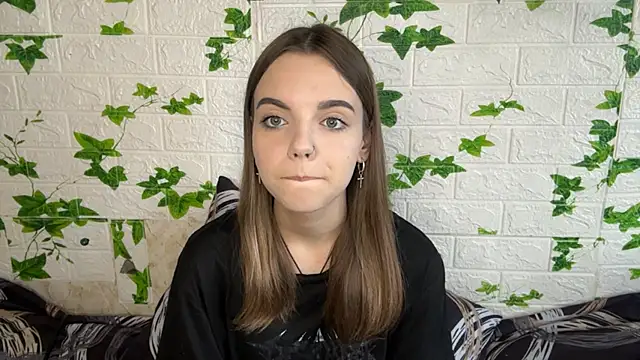 LisaPorse online show from 06-20-26, 03:17