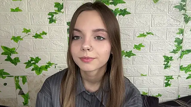 LisaPorse online show from 06-03-26, 02:07