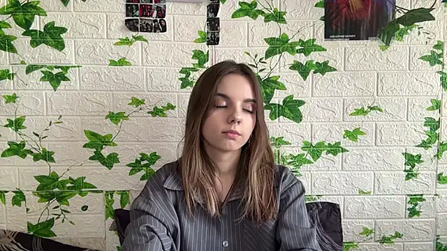 LisaPorse online show from 05-24-26, 06:13