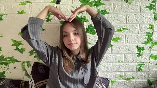 LisaPorse online show from 06-17-26, 06:13
