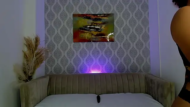 Nikki Rousmel online show from 06-15-26, 04:34