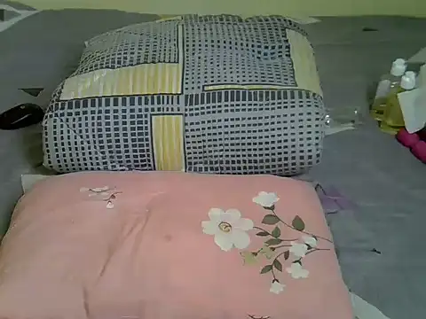 Snapshot of Pearl_petite chatting on 06-25-26, 08:14 Pearl petite online show from 06-25-26, 08:14