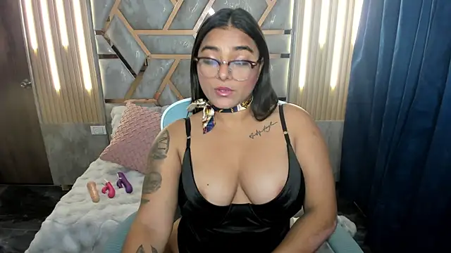 Victoria lizcano online show from 05-19-26, 11:06