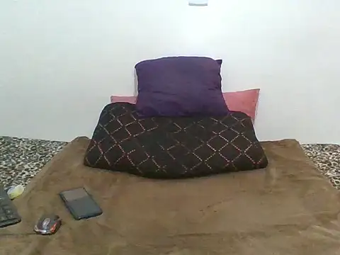 cessylolla8 online show from 06-16-26, 08:58