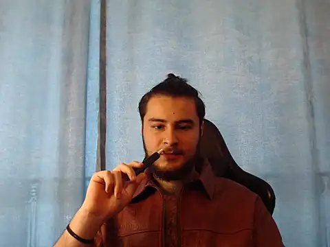 Snapshot of MajesticGOLD chatting on 05-20-26, 10:23 MajesticGOLD online show from 05-20-26, 10:23
