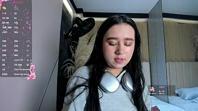 SweetNova1 online show from 06-19-26, 03:34