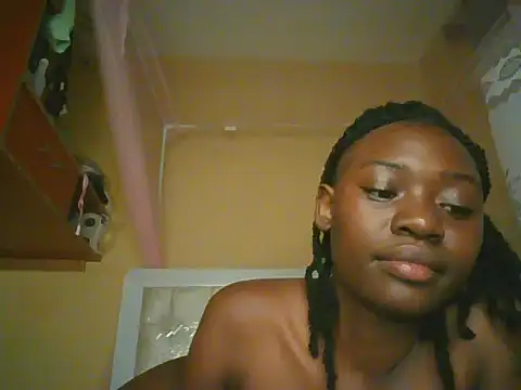 Preetygirlyz online show from 06-11-26, 09:39