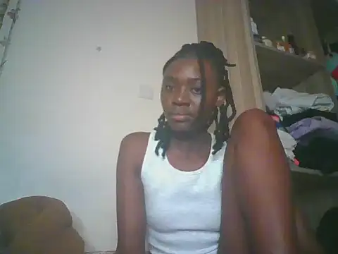 Preetygirlyz online show from 06-19-26, 06:41