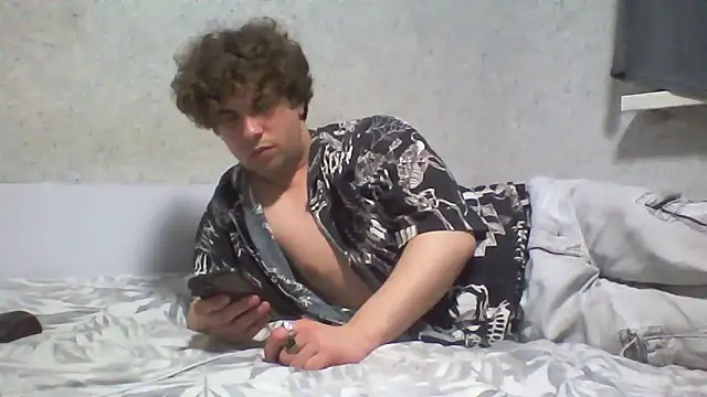 hydrangea228 online show from 05-19-26, 09:33