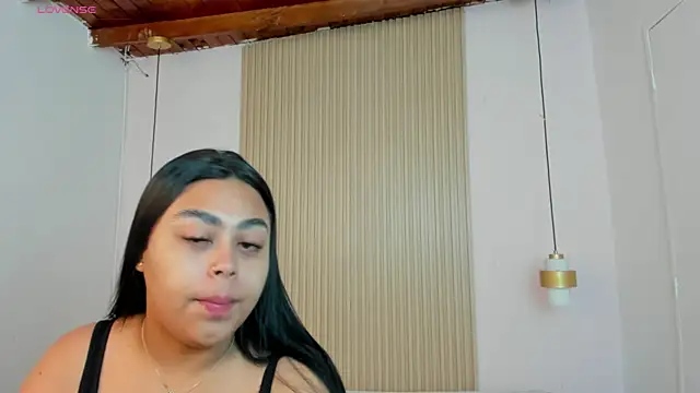 MiaLane3 online show from 06-27-26, 11:38