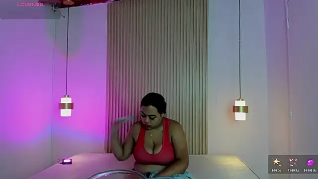 MiaLane3 online show from 06-19-26, 11:38