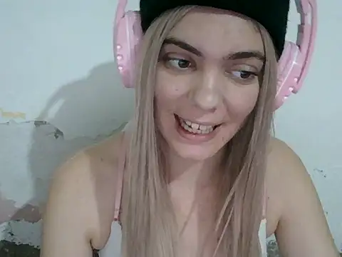 Angel Ristoww online show from 05-20-26, 01:35