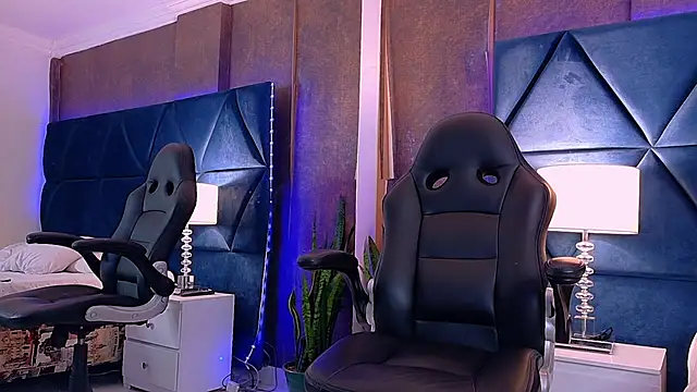 ThiagoFerrer  online show from 06-11-26, 07:49