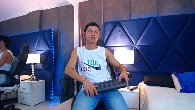 ThiagoFerrer  online show from 06-26-26, 04:51