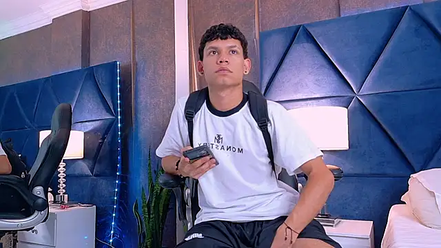 ThiagoFerrer  online show from 06-09-26, 03:07