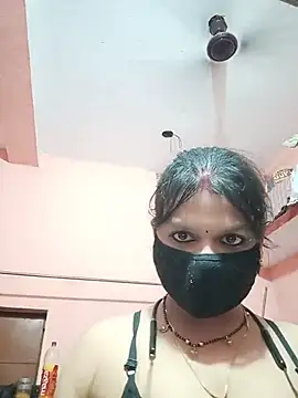 ZOYA-STRIP online show from 07-13-26, 05:45