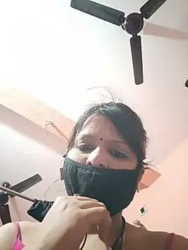 ZOYA-STRIP online show from 06-24-26, 04:27