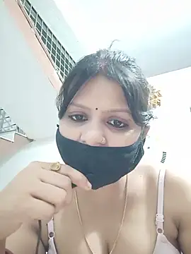 ZOYA-STRIP online show from 06-10-26, 05:25