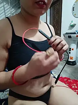 ZOYA-STRIP online show from 06-02-26, 05:13
