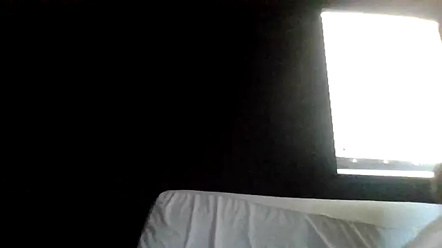 Snapshot of Tallhungcloudyyy chatting on 06-10-26, 11:06 Tallhungcloudyyy online show from 06-10-26, 11:06