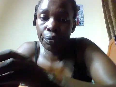 Sparklebootyqueen online show from 05-18-26, 06:12