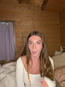 Snapshot of perrine_offf chatting on 05-18-26, 02:00 perrine offf online show from 05-18-26, 02:00