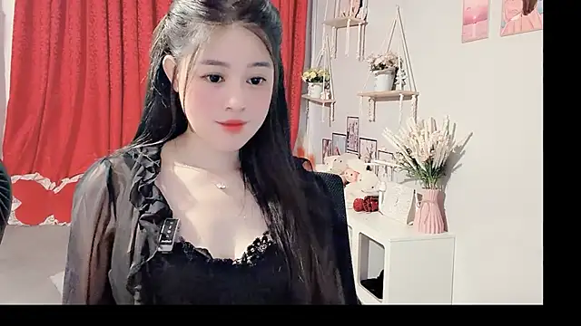 Bee-Cherry online show from 06-05-26, 05:56