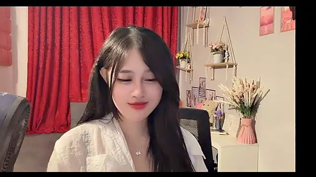 Bee-Cherry online show from 06-30-26, 06:41